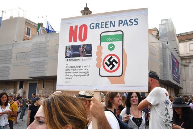 News Bilder des Tages Rome, Protest demonstration throughout Italy against the mandatory vaccination certificate wanted by the government. Pictured:  Copyright: xPieroxTenaglix xIPAx xPieroxTenaglix