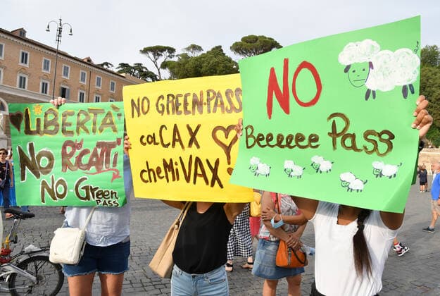 Rome, Protest demonstration throughout Italy against the mandatory vaccination certificate wanted by the government. Pictured:  Copyright: xPieroxTenaglix xIPAx xPieroxTenaglix