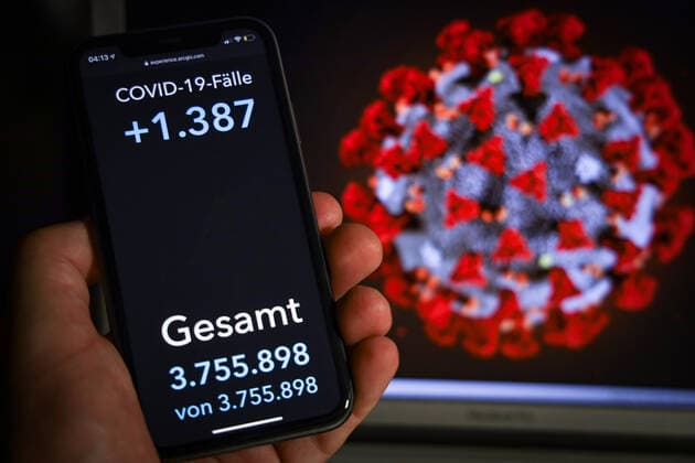 Coronavirus in Germany Covid 19 Dashboard of the Robert Koch Institute 25 07 2021 Robert Koch Institute 7 days Incidence 13.8 7 days Number of cases 11 463 COVID 19 Cases 3 755 898 Addition by 1 387 compared to previous day COVID 19 Deaths 91 524 Addition by 4 compared to previous day
