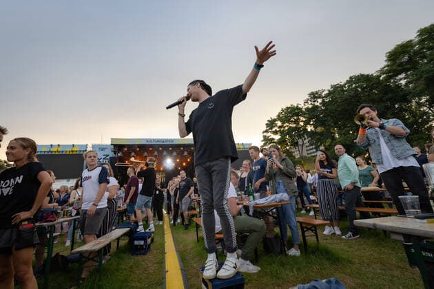 Live performance of the Bonn Brasspop Band Querbeat with songs from their new album Radikal Positiv at BonnLive Kulturgarten Bonn, 25 07 2021 BonnLive is a cooperation between fünfdrei Eventagentur and Rheinevents Bonn Am Römerbad NRW Germany