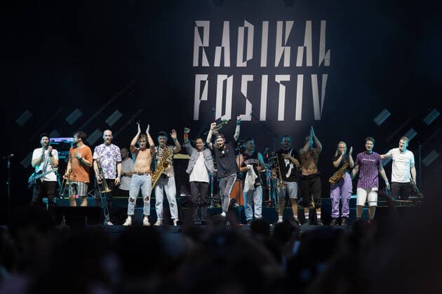 Live performance of the Bonn Brasspop Band Querbeat with songs from the new album Radikal Positiv at BonnLive Kulturgarten Bonn, 25 07 2021 BonnLive is a cooperation between fünfdrei Eventagentur and Rheinevents Bonn Am Römerbad NRW Germany