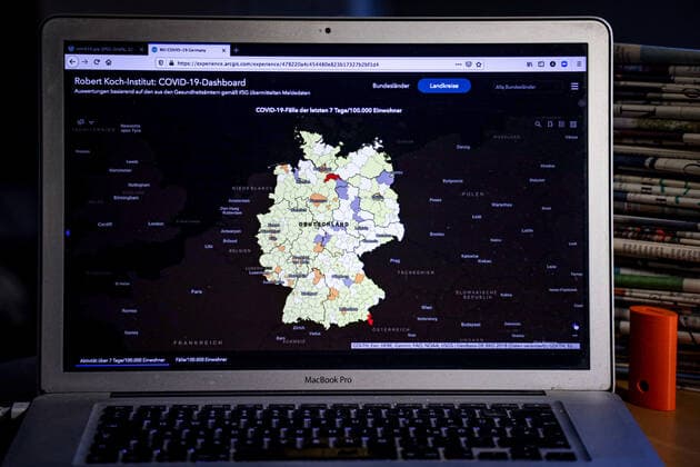 Coronavirus in Germany Covid 19 Dashboard of the Robert Koch Institute 26 07 2021 Robert Koch Institute 7 days Incidence 14.3 7 days Number of cases 11 925 COVID 19 cases 3 756 856 Addition by 958 the previous day COVID 19 deaths 91 527 Addition by 3 compared to the previous day