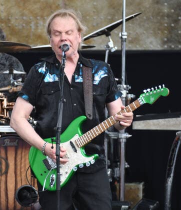 Readington, NJ, - JULY 25: James Young of Styx preforms in concert at the The 38th annual New Jersey Lottery Festival of Ballooning on JULY 25, 2021 in Readington, NJ . Copyright: xJohnxPalmerx