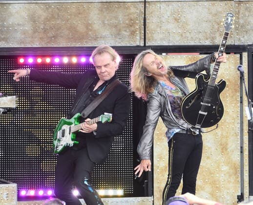 Readington, NJ, - JULY 25: James Young and Tommy Shaw of Styx preforms in concert at the The 38th annual New Jersey Lottery Festival of Ballooning on JULY 25, 2021 in Readington, NJ . Copyright: xJohnxPalmerx