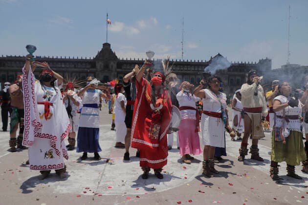 696th Anniversary Of The Founding Of Tenochtitlan Pre-hispanic ritual with incense and copal during the 696th anniversary of the founding of Tenochtitlan, the Mexican capital, an event held in the Zocalo of Mexico City, where musicians, singers, healers and creators of offerings from various traditions of Mexico, shared their knowledge and honoured their ancestors on the occasion of the Zenithal Passage, the moment when the Sun took a totally perpendicular position. Mexico City Mexico vieyra-notitle210726_np2Ap  Copyright: xGerardoxVieyrax