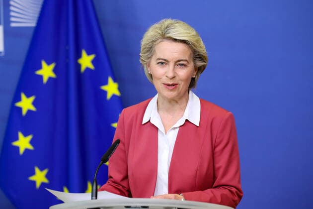 (210727) -- BRUSSELS, July 27, 2021 -- European Commission President Ursula von der Leyen makes a statement on the European Union (EU) Vaccines Strategy in Brussels, Belgium, July 27, 2021. Seventy percent of adults in EU have received at least one vaccine dose against COVID-19, she said on Tuesday. ) BELGIUM-BRUSSELS-EU-COVID-19-VACCINATION ZhangxCheng 