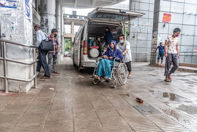 Bangladesh: 14,925 new cases of covid-19 and 258 new deaths The rate of corona infection in the country is increasing day by day. There have been 14,925 new cases and 258 new deaths in covid-19, death rate increase. The reason is the unconsciousness of people. Bangladesh Copyright: RakibulxAlamxKhan