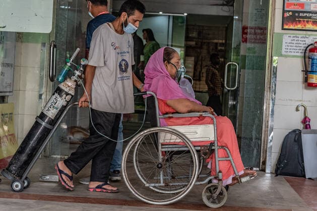 Bangladesh: 14,925 new cases of covid-19 and 258 new deaths The rate of corona infection in the country is increasing day by day. There have been 14,925 new cases and 258 new deaths in covid-19, death rate increase. The reason is the unconsciousness of people. Bangladesh Copyright: RakibulxAlamxKhan