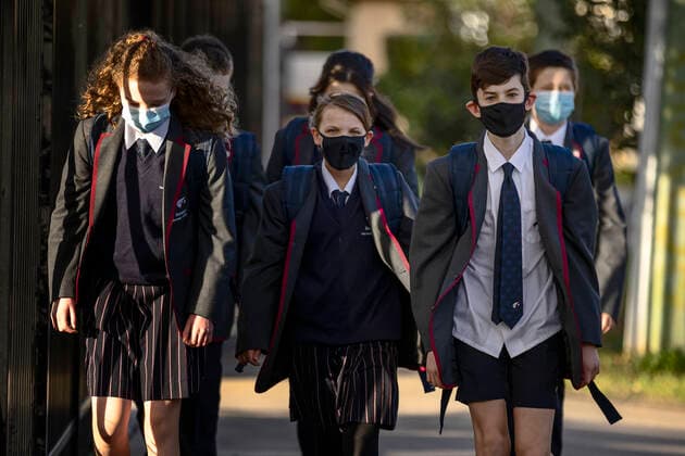 VICTORIA COVID19 SCHOOL RETURN, Bentleigh Secondary College students are seen returning to school as COVID-19 restrictions are eased across Victoria, in Melbourne, Wednesday, July 28, 2021. ( NO ARCHIVING, EDITORIAL USE ONLY, NO USE IN BOOKS WITHOUT CONSENT MELBOURNE VIC AUSTRALIA  Copyright: xDANIELxPOCKETTx 20210728001561101563