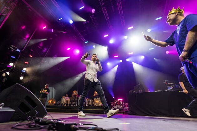DSDS Star and jungle king Menderes Bagci Knossi, Die Atzen Friends at the live performance in the BonnLive Kulturgarten Bonn, 27 07 2021 BonnLive is a cooperation between the fünfdrei event agency and Rheinevents Bonn Am Römerbad NRW Germany