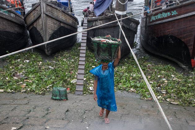 Bangladesh: After the 65-day long ban on catching fish After a 65-day ban, fishermen have started fishing in the Bay of Bengal. The government has put in the restriction since 2015 to ensure proper breeding. Fishers across the country have ventured out with their net after the 65-day long ban on catching Hilsa at sea.These photos were taken from Chattogram city’s Fishery Ghat area. Chittagong 84 Bangladesh Copyright: ShaownxChowdhury