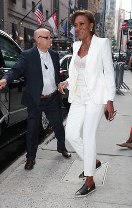 NEW YORK, NY- July 27: Robin Roberts seen exiting ABC studios after appearing on Live with Kelly & Ryan in New York City on July 27, 2021. Copyright: xRW MediaPunchx