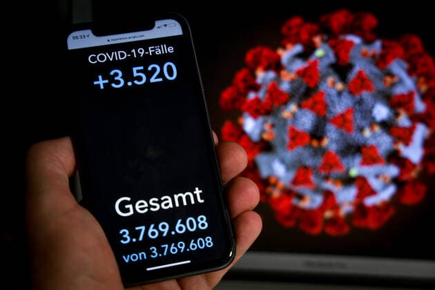 Coronavirus in Germany Covid 19 Dashboard of the Robert Koch Institute 29 07 2021 Robert Koch Institute 7 days Incidence 16.0 7 days Number of cases 13 340 COVID 19 cases 3 769 608 Addition by 3 520 the previous day COVID 19 deaths 91 702 Addition by 10 compared to the previous day