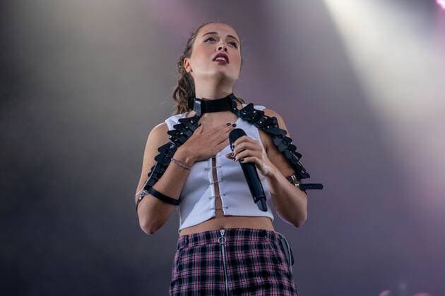 Alice Merton Open Air 31 07 2021 Alice Merton at the picnic concert in Ladenburg Ladenburg Festwiese Baden Württemberg