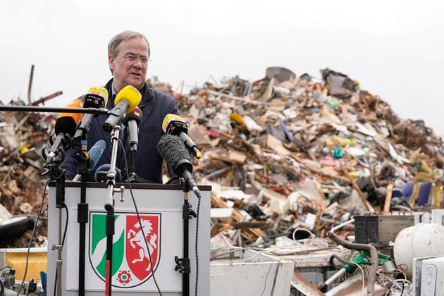 Prime Minister of North Rhine-Westphalia Armin Laschet visits the places affected by the storm Swisttal and Schleiden Current, 02 08 2021, Schleiden Vogelsang, Prime Minister of North Rhine-Westphalia, candidate for chancellor and CDU chairman Armin Laschet at the press statement at the memorial pile i