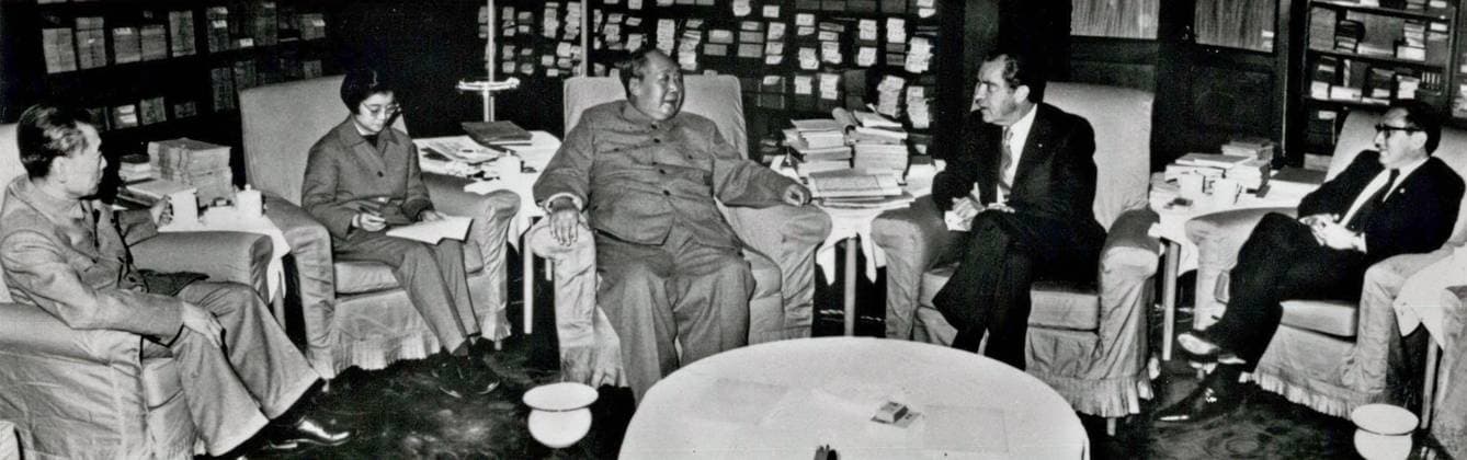 Feb. 15, 1972 - Beijing, China - (L-R) Chinese Premier ZHOU ENLAI, interpreter NANCY TANG, Chinese Chairman MAO ZEDONG (Mao Tse Tsung), US President RICHARD NIXON, and US National Security Advisor HENRY KISSINGER during a meeting as the two countries opened official diplomatic relations for the first time since the Communists took over China in 1949. Beijing China - ZUMAk09_ 19720215_baf_k09_001 Copyright: xKeystonexPressxAgencyx