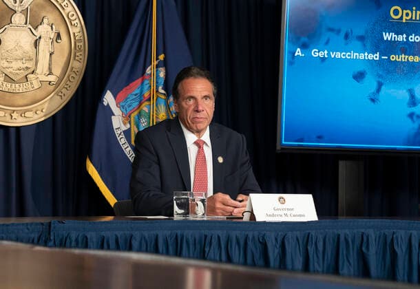 Governor Coumo announcement to combat COVID-19 Delta variant Governor Andrew Cuomo holds press briefing and makes announcement to combat COVID-19 Delta variant at 633 3rd Avenue. Governor announced that employees of MTA and New York Port Authority will be required to get vaccinatedor be tested weekly starting Labor Day in order to get to work. He also urged private employers to follow the state. New York New York United States Copyright: LevxRadin