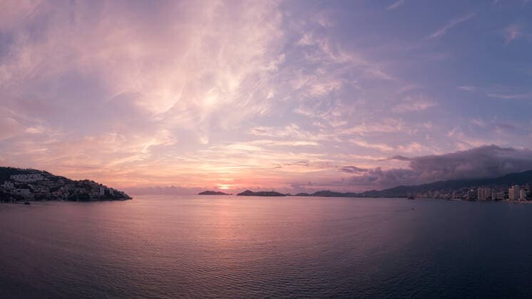 Beautiful sunset, aerial view of the beach, acapulco seen from above. Acapulco, Gro., Mexico CR_ROLU210216B-645982-01
