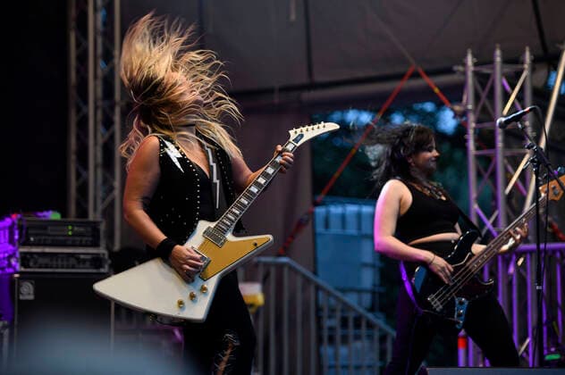 Filippa Nässil and Mona Lindgren of Thundermother live at Kommraus Festival at Ricklinger Bad Hannover, 03 08 2021 Foto:xC.xNiehausx xFuturexImage