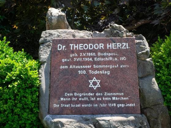  Gedenkstein in Erinnerung an Theodor Herzl, Altaussee, Salzkammergut, Steiermark *** Memorial stone in memory of Theodor Herzl, Altaussee, Salzkammergut, Styria Copyright: imageBROKER/Karl-HeinzxSchein iblksc06979544.jpg