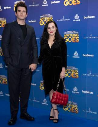 August 4, 2021, London, United Kingdom: Luke Newton and Jade Louise Davies attend the Anything Goes Red Carpet Press Night at The Barbican Centre in London. London United Kingdom - ZUMAs197 20210804_zaa_s197_150 Copyright: xLoredanaxSangiulianox