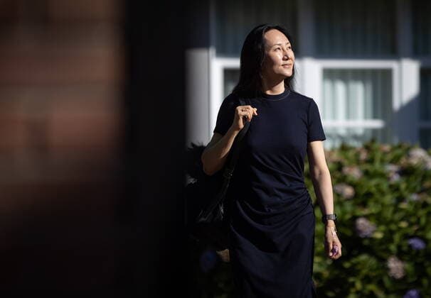 News Bilder des Tages August 5, 2021, Vancouver, BC, Canada: Meng Wanzhou, chief financial officer of Huawei, leaves home to attend her extradition hearing at B.C. Supreme Court, in Vancouver, on Thursday, August 5, 2021. Vancouver Canada - ZUMAc35_ 20210805_zaf_c35_055 Copyright: xDarrylxDyckx