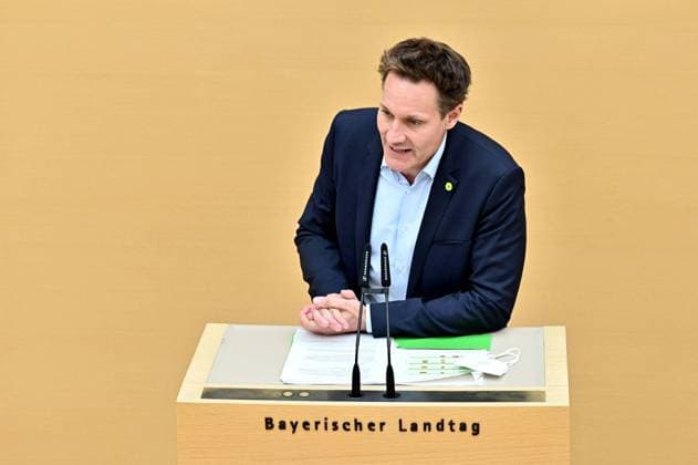 Ludwig Hartmann, Bündnis90 Die Grünen 89.Plenarsitzung des Bayerischen Landtags am 21.07.2021. Ludwig Hartmann, Vorsitzender der Fraktion Bündnis 90 Die Grünen, bei seiner Rede. München Bayern Deutschland *** Ludwig Hartmann, Bündnis90 Die Grünen 89 Plenary Session of the Bavarian State Parliament on 21 07 2021 Ludwig Hartmann, Chairman of the Bündnis 90 Die Grünen parliamentary group, during his speech Munich Bavaria Germany Copyright: xRolfxPossx