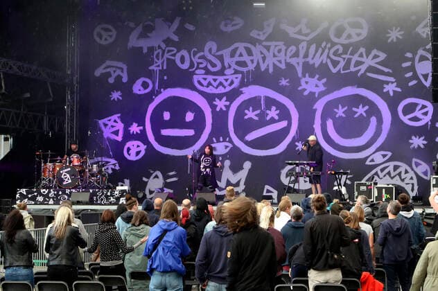 Chriz Falk, Jen Bender and Raphael Schalz from Großstadtgeflüster live at the Vor Deiner Tür Open Air at Cruise Center Steinwerder Hamburg, 05 08 2021 Foto:xC.xTamckex xFuturexImage