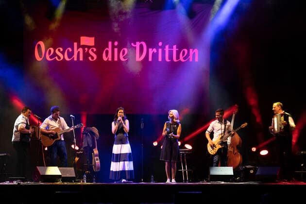 Oesch s die Dritten live at the Summer in the City event on the forecourt of the PostFinance Arena Bern, 06 08 2021 Foto:xA.xRaemyx xFuturexImage