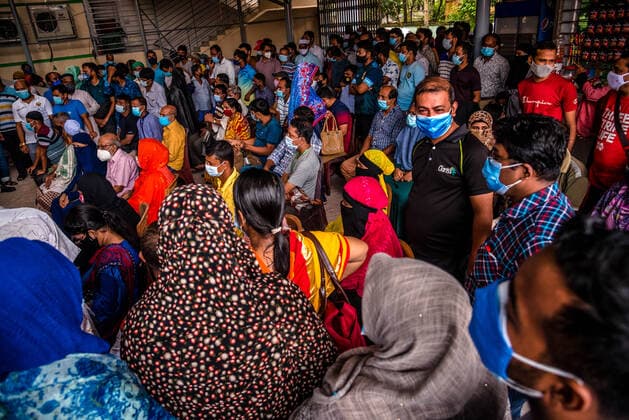 August 7, 2021, Barishal, Barishal, Bangladesh: People gathering to get themselves inoculated with the Moderna Covid-19 coronavirus vaccine during a mass vaccination camp starting today at Barishal City, Bangladesh on August 7, 2021. Barishal Bangladesh - ZUMAr337 20210807_zip_r337_011 Copyright: xMustasinurxRahmanxAlvix