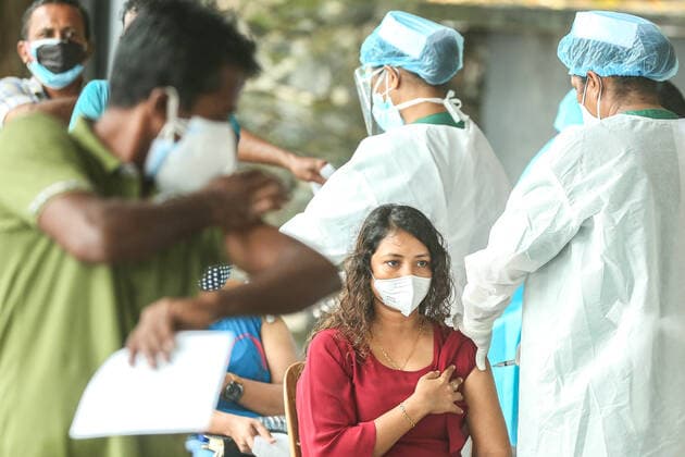 Sri Lanka: Vaccination program An anti Covid-19 vaccination programme conducted by the Sri Lanka Army health officials in Colombo where Sinopharm vaccine is administered to civilians. Colombo Sri Lanka Copyright: SamanxAbesiriwardana