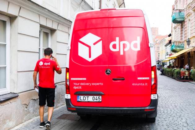 Daily Life In Vilnius, Lithuania DPD van is seen in Vilnius, Lithuania on July 27, 2021. Vilnius Lithuania zawrzel-dailylif210727_npd3Y  Copyright: xBeataxZawrzelx