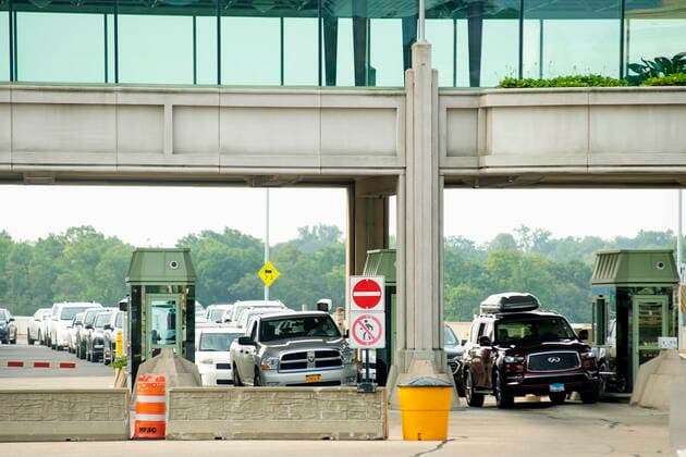 August 9, 2021, Niagara Falls, on, Canada: Cars cross the border into Canada, in Niagara Falls, Ont. on Monday, August 9, 2021. American citizens and permanent residents are now allowed to enter Canada for non-essential purposes if they can provide proof that theyÃ¢â‚¬â ¢ve been fully vaccinated for at least 14 days. Niagara Falls Canada  - ZUMAc35_ 20210809_zaf_c35_013 Copyright: xEduardoxLimax