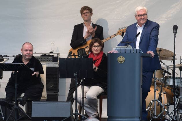 3 Jazz concert with Thomas Quasthoff Frank Walter Steinmeier, SPD, Federal President Address at a jazz concert with Thomas Quasthoff Friends in the SchlossGarten Bellevue in Berlin on 10 08 2021 Photopress Mueller