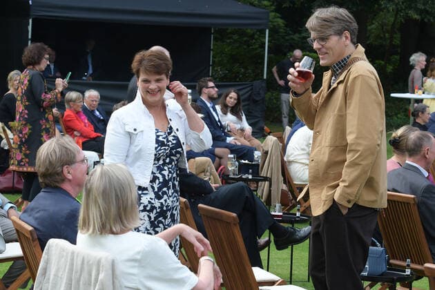 3 Jazz concert with Thomas Quasthoff Klaus Hoffmann with wife Marlene Steger, Gayle Tufts, husband Lutz Gajewski Frank Walter Steinmeier, SPD, Federal President Address at a jazz concert with Thomas Quasthoff Friends in the SchlossGarten Bellevue in Berlin on 10 08 2021 Photopress Mueller
