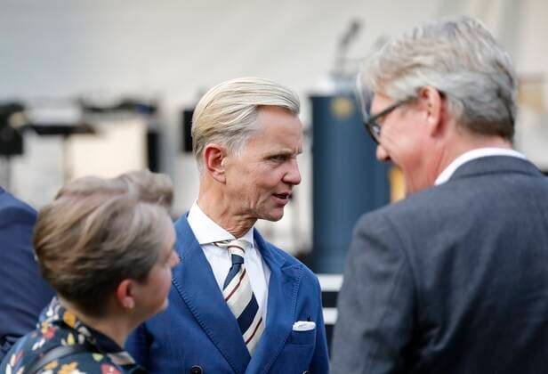 Max Raabe, singer, Germany, Berlin, Presidential Garden of Bellevue Palace, address by Federal President Frank Walter Steinmeier at a jazz concert with Thomas Quasthoff Friends