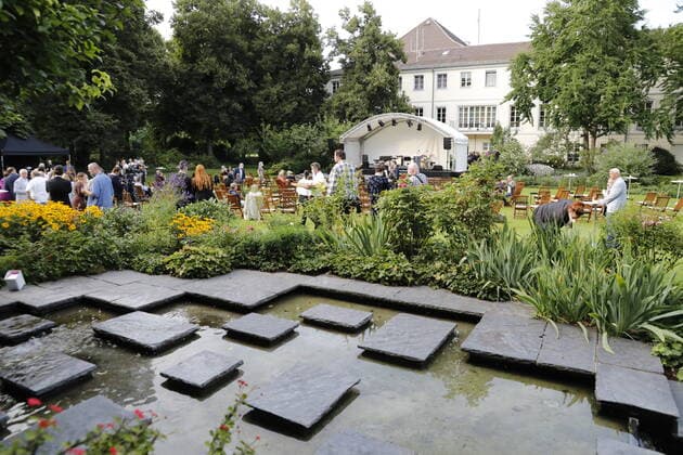 Germany, Berlin, Presidential Garden of Bellevue Palace, Address by Federal President Frank Walter Steinmeier at a jazz concert with Thomas Quasthoff Friends