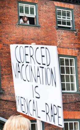 August 10, 2021, Norwich, United Kingdom: A protester holds a sign during the demonstration..Anti vax-passport protesters visit Norwich to highlight the discrimination they believe is taking place at The Murderers pub. The landlord Phil Cutter has introduced a new no jab, no entry rule that he says protects both his staff and customers. Norwich United Kingdom - ZUMAs197 20210810_zaa_s197_297 Copyright: xMartinxPopex