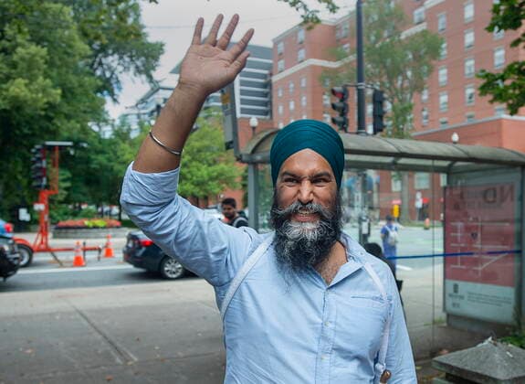 August 11, 2021, HALIFAX, NS, Canada: Federal NDP Leader Jagmeet Singh waves to supporters as he visits Halifax on Wednesday, Aug. 11, 2021. HALIFAX Canada  - ZUMAc35_ 20210811_zaf_c35_002 Copyright: xAndrewxVaughanx