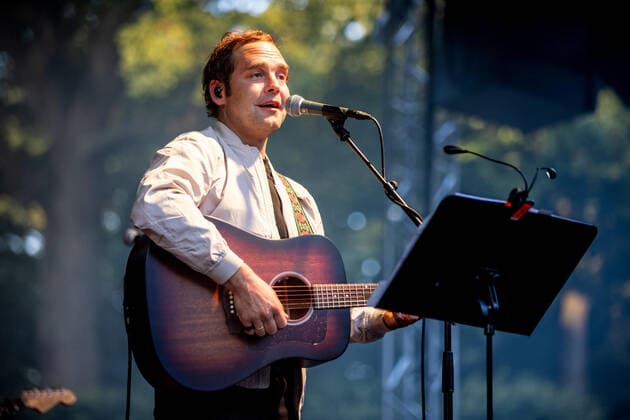 Hamburg, 11 August 2021 WiebuschBosseUhlmann Marcus Wiebusch, Axel Aki Bosse and Thees Uhlmann at a concert on the open-air stage in Hamburgs Stadtpark.
