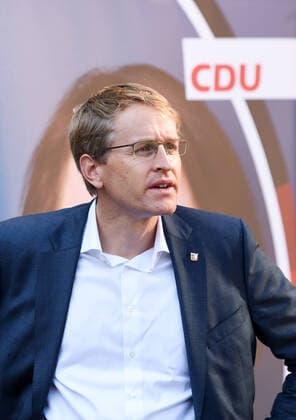 Tuebingen 11 08 2021 Bundestag election campaign 2021 CDU Tuebingen market breakfast with Daniel Guenther State Premier of Schleswig Holstein
