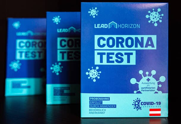 20210407 Corona: Everybody is Gargling - Free Test Kits for All VIENNA, AUSTRIA - APRIL 07: Everybody is Gargling - Free Test Kits for Everyone - is a campaign of the City of Vienna with the Chamber of Commerce. From this day on, up to 200,000 free PCR tests are going to be available for all people living in Vienna. The picture shows the kit avaible at the Rewe Group and its Bipa shops. on april 07, 2021 in Vienna, Austria. WIEN, OESTERREICH - APRIL 07: Alles gurgelt - Kostenlose Testkits fuer alle - ist eine Aktion der Stadt Wien mit der Wirtschaftskammer. Damit werden ab sofort taeglich bis zu 200.000 kostenlose PCR-Tests fuer alle Wiens Bewohner ermoeglicht werden. Das Bild zeigt ein Kits erhaeltlich bei Rewe-Konzern und seinen Bipa-F Copyright: xIsabellexOuvrardx SEPAxMedia