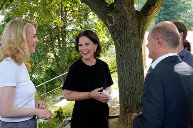 Linda Teuteberg, Annalena Baerbock and Olaf Scholz at the event Women Voices Win at the Hans Otto Theater Potsdam, 13 08 2021 Foto:xT.xBartillax xFuturexImage
