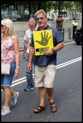 . 14 08 2021. London, United Kingdom. Anti Vaccine March. Anti vaccine protesters march through London shouting no vaccine passports.  xMartynxWheatleyx xi-Imagesx IIM-22493-0018