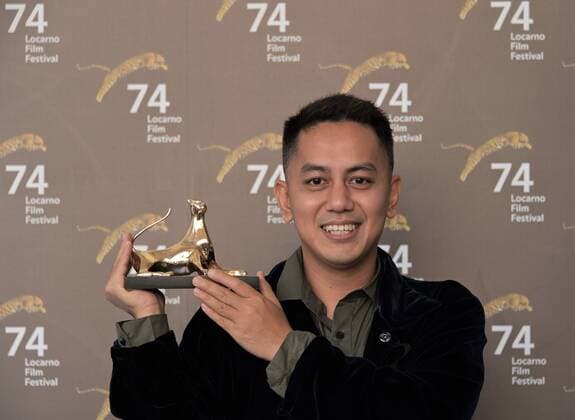 Entertainment Bilder des Tages Locarno, Switzerland Locarno Film Festival 2021 Palmares awards ceremony photocall Locarno Film Festival PardoOro best film 2021 LFF In the photo: Muhammad Zaydy Amirruddin producer  Copyright: xNickxZonnax xIPAx xNickxZonnax