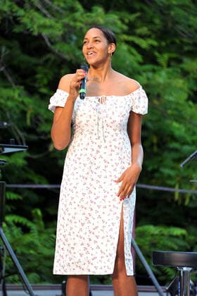 Singer Cassandra Steen Singer Cassandra Steen during a performance on13 08 2021 at the lake stage in the Luisenpark Mannheim 20210813MWI0787