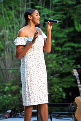 Singer Cassandra Steen Singer Cassandra Steen during a performance on13 08 2021 at the lake stage in the Luisenpark Mannheim 20210813MWI0967