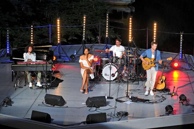 Singer Cassandra Steen Singer Cassandra Steen during a performance on13 08 2021 at the lake stage in the Luisenpark Mannheim 20210813MWI1167