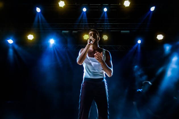 Italy: Mahmood performing Ghettolimpo tour in Lecce Alessandro Mahmoud, aka Mahmood, was born in Milan in 1992 from an Italian mother and Egyptian father. In addition to being an internationally renowned artist, he is also an appreciated author. The new album will be released on 11 June 2021 Ghettolimpo , anticipated by the singles Inuyasha (platinum disc) and Klan , and by Zero , song that is part of the soundtrack of the homonymous Netflix original series. Here on stage at Oversound Music Festival in Lecce Lecce Lecce Italy Copyright: LuigixRizzo