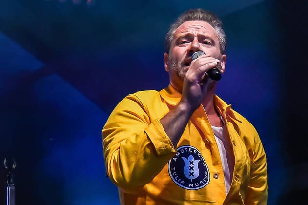 14 08 2021, xlakx, Entertaiment Musik, SASHA und Band auf der Freilichtbühne Eisenhuettenstadt emspor, v l The anniversary concert for 70 years plus 1 Werk Stadt by SASHA with band Anniversaries are always an occasion for a big